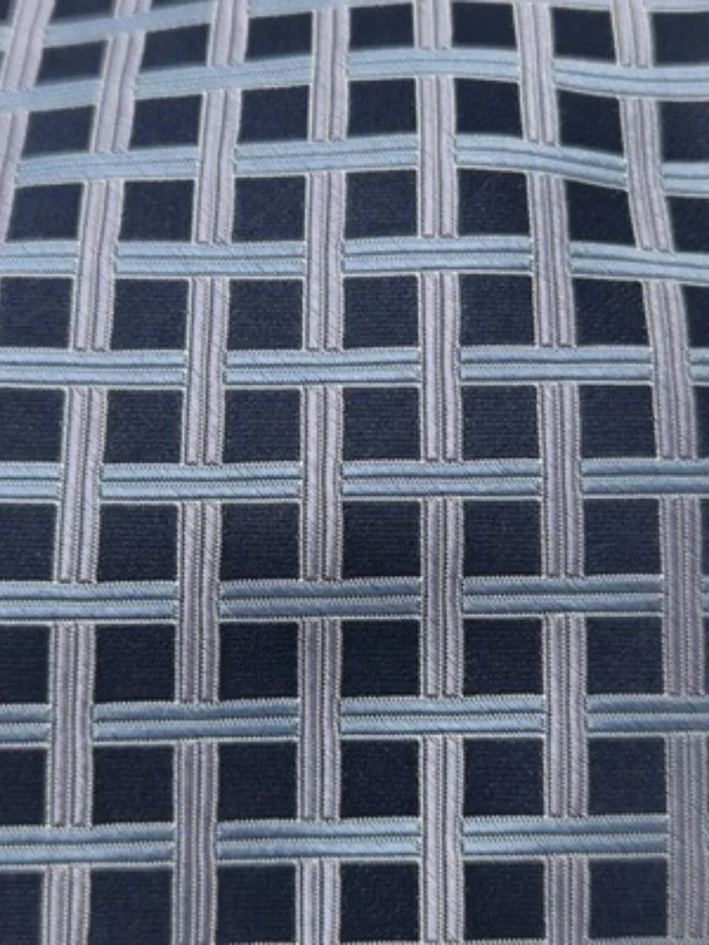 ​Vintage IZOD 100% Silk Tie Blue Grey Geometric Shannon Grid Pattern 3.5
